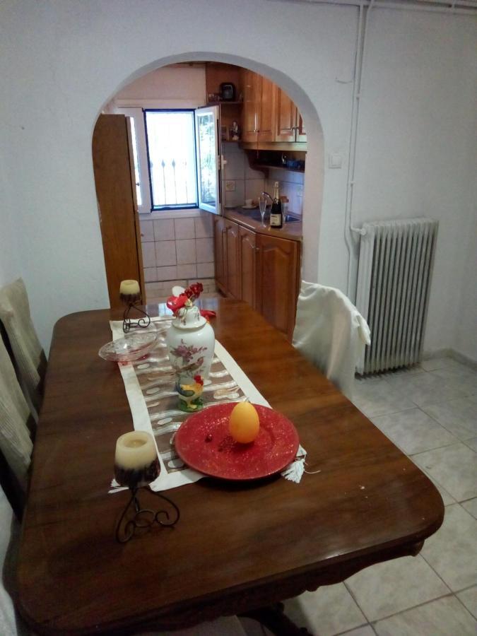 Villa Angela, Traditional Villa In The Village Agios Ioannis Peristeron  ภายนอก รูปภาพ