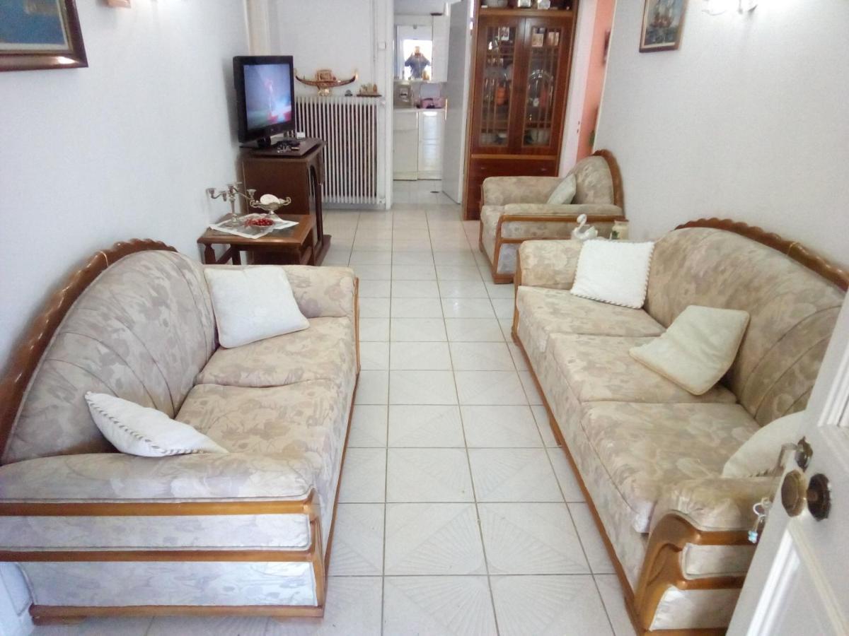 Villa Angela, Traditional Villa In The Village Agios Ioannis Peristeron  ภายนอก รูปภาพ