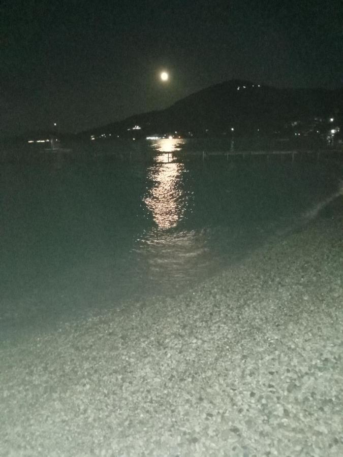 Villa Angela, Traditional Villa In The Village Agios Ioannis Peristeron  ภายนอก รูปภาพ