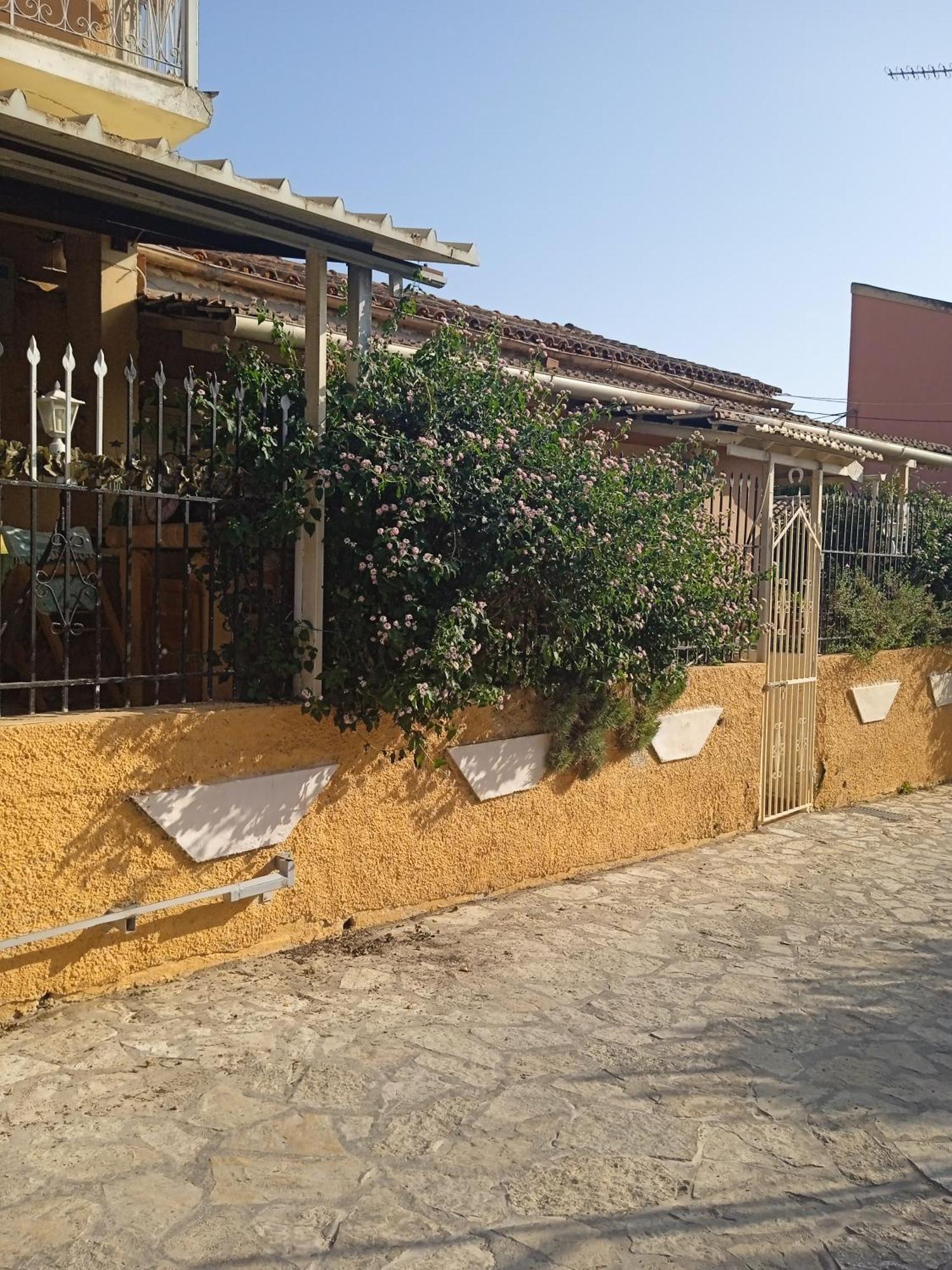 Villa Angela, Traditional Villa In The Village Agios Ioannis Peristeron  ภายนอก รูปภาพ
